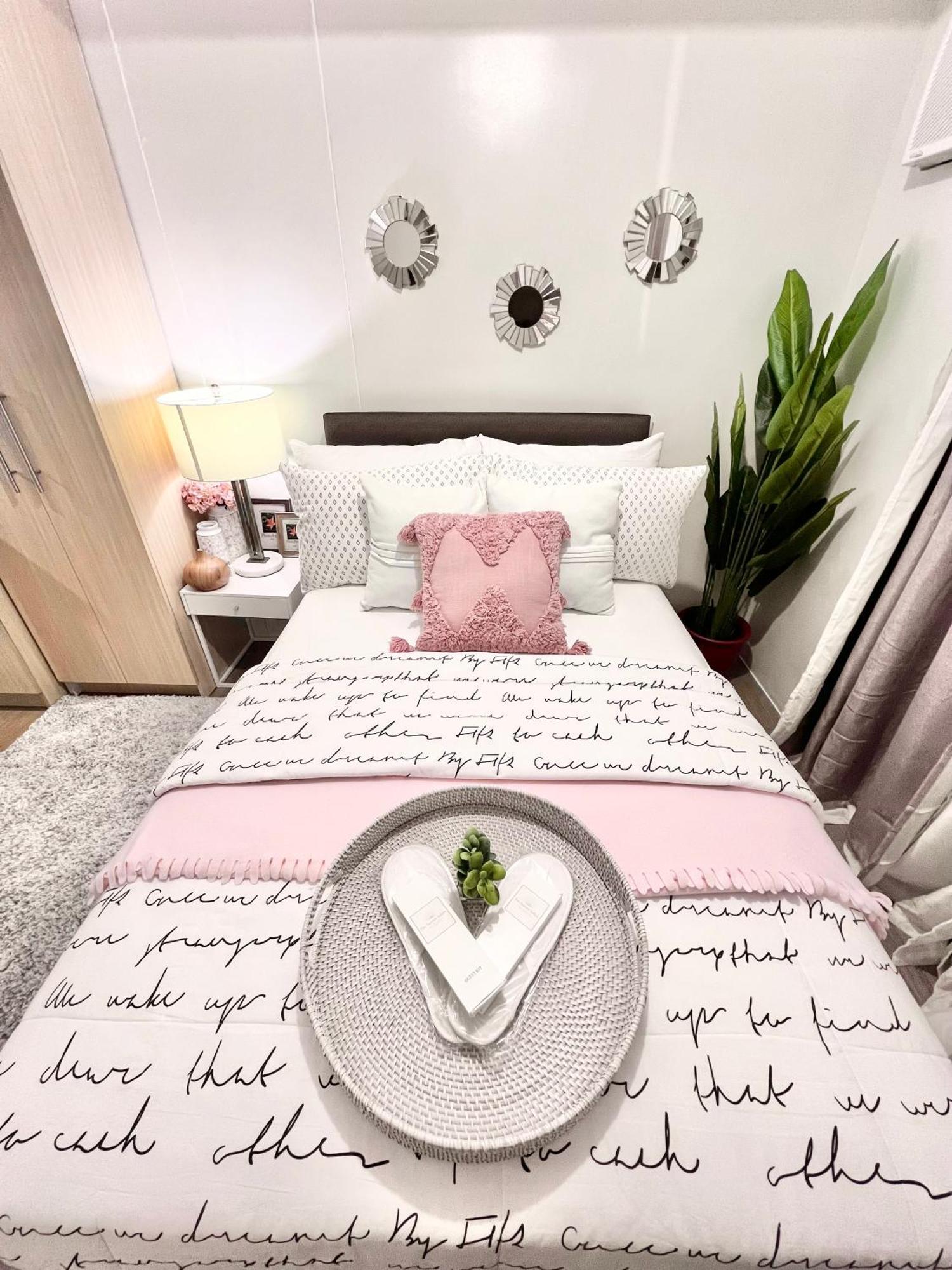 Crown Asia Tagaytay City Ngoại thất bức ảnh